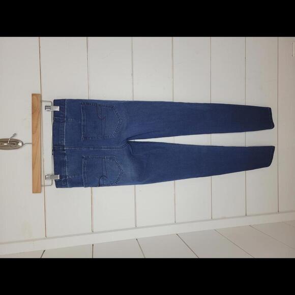 American Eagle Outfitters size 2 blue denim jeggings. Rock star. - Picture 2 of 5